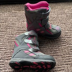 Size 10 Girl toddler snow boots
